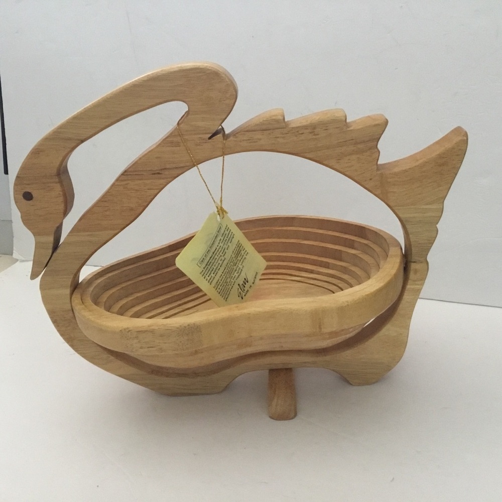 New wooden suspended duck bowl. Collapsible.